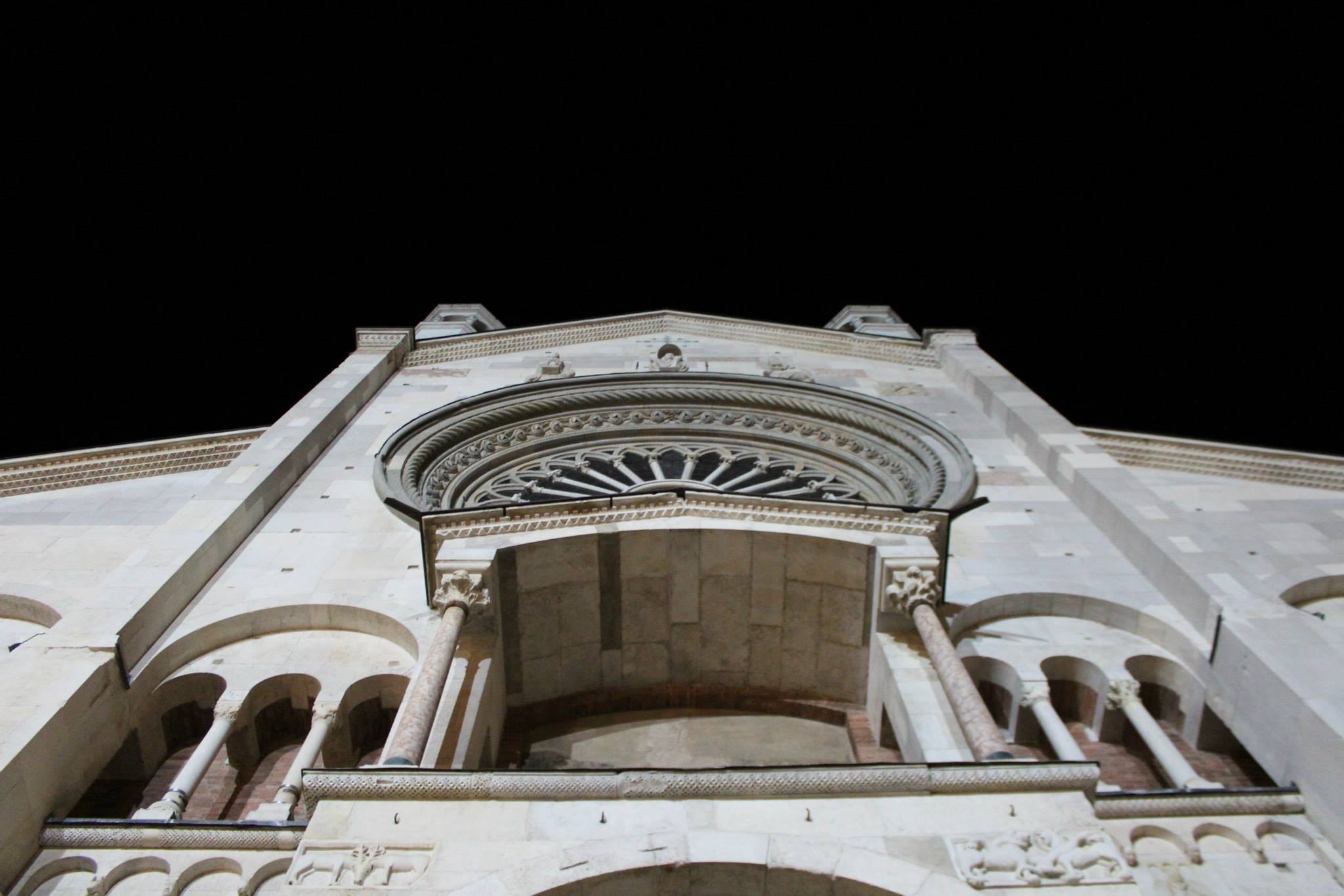 foto: https://upload.wikimedia.org/wikipedia/commons/8/8b/Duomodue.jpg