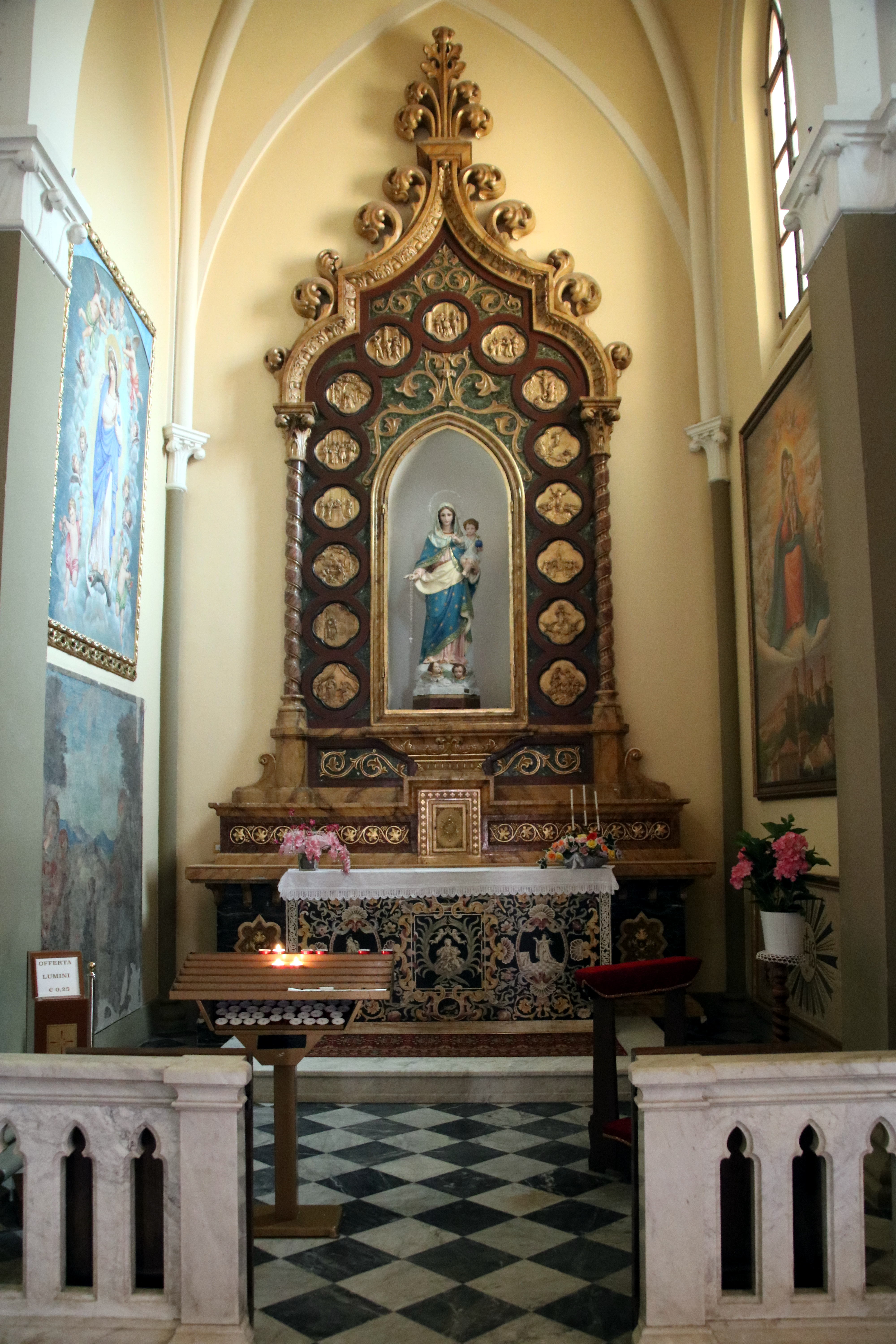 foto: https://upload.wikimedia.org/wikipedia/commons/d/df/Chiesa_dei_Santi_Senesio_e_Teopompo_%28Castelvetro_di_Modena%29%2C_cappella_01.jpg