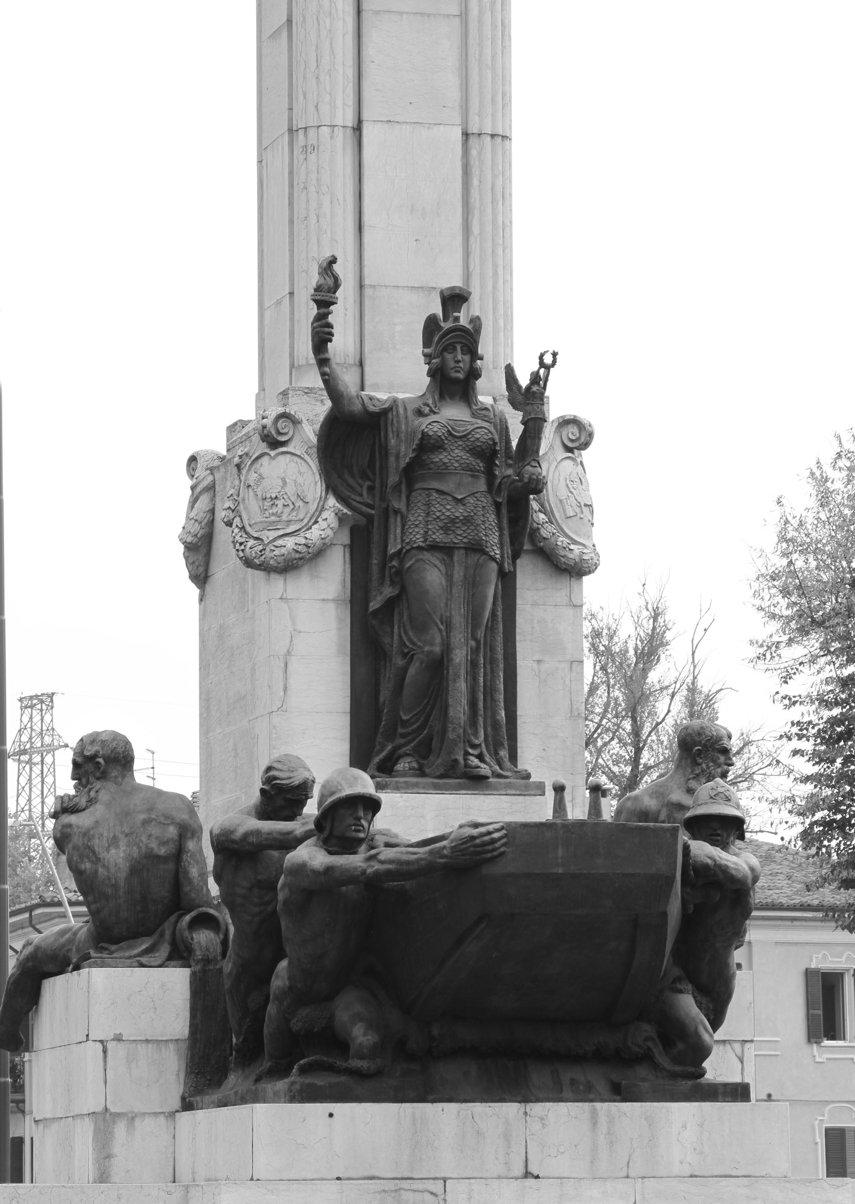 foto: https://upload.wikimedia.org/wikipedia/commons/e/e1/001898_monumento_ai_pontieri.JPG