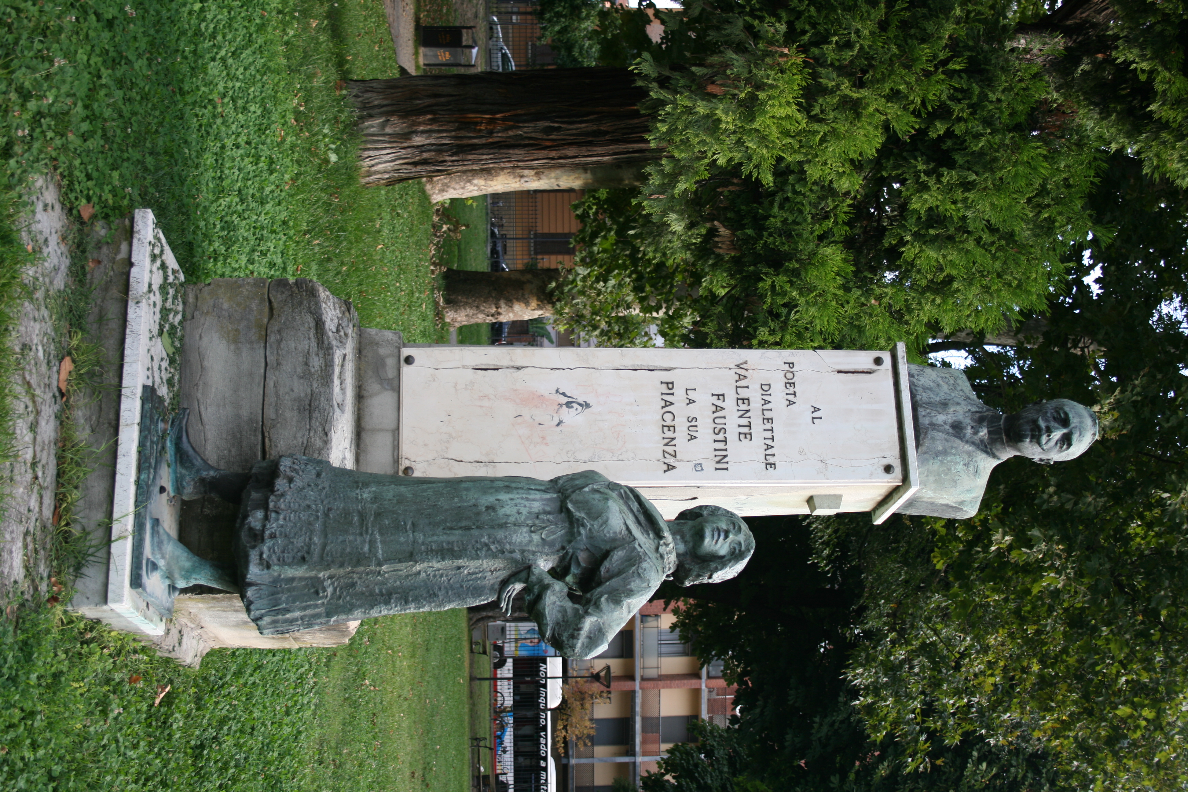 foto: https://upload.wikimedia.org/wikipedia/commons/0/0a/Giardini_Margherita_statue.JPG
